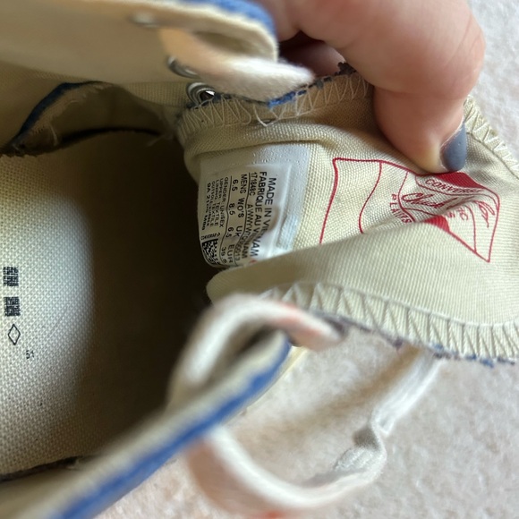 Converse Play Sneakers - Picture 14 of 15